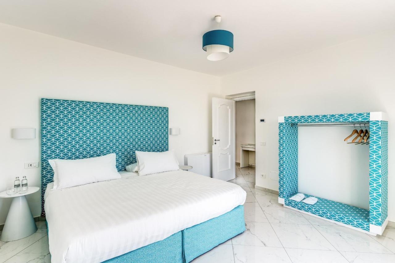 Villa Rusinella Minimalist Retreat With Sea Views 马萨鲁布朗斯 外观 照片