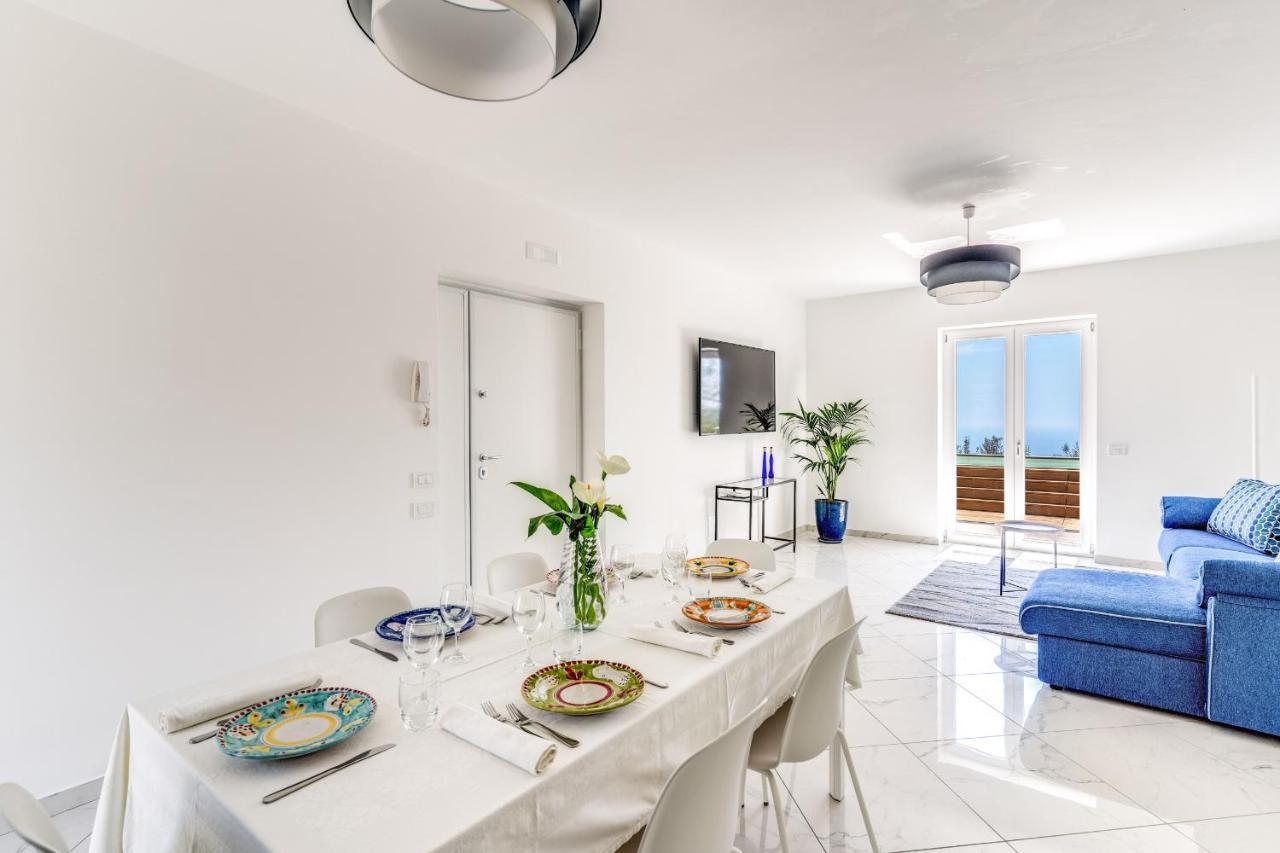 Villa Rusinella Minimalist Retreat With Sea Views 马萨鲁布朗斯 外观 照片