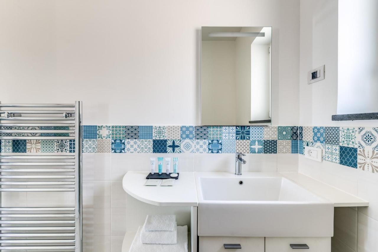 Villa Rusinella Minimalist Retreat With Sea Views 马萨鲁布朗斯 外观 照片