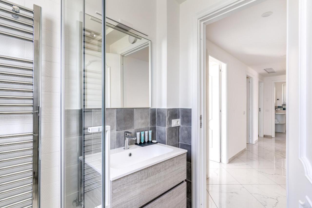 Villa Rusinella Minimalist Retreat With Sea Views 马萨鲁布朗斯 外观 照片