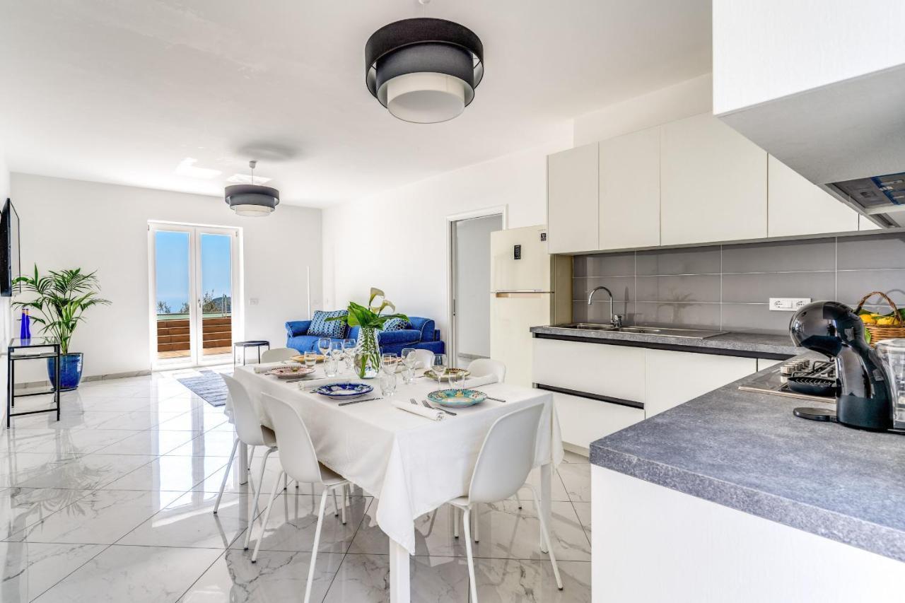 Villa Rusinella Minimalist Retreat With Sea Views 马萨鲁布朗斯 外观 照片