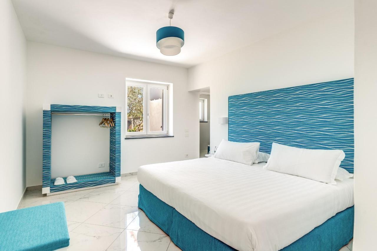 Villa Rusinella Minimalist Retreat With Sea Views 马萨鲁布朗斯 外观 照片