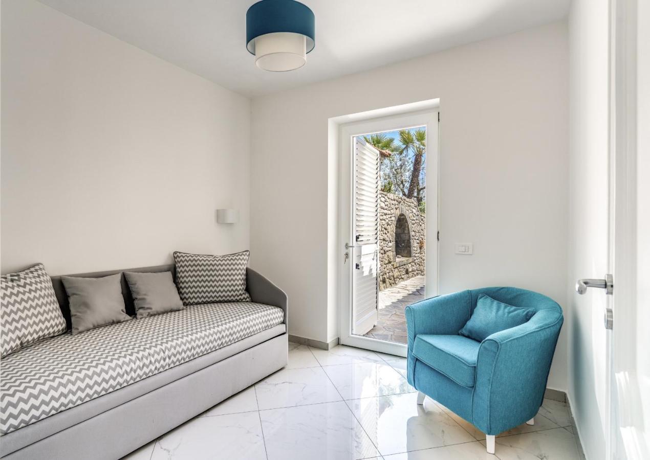 Villa Rusinella Minimalist Retreat With Sea Views 马萨鲁布朗斯 外观 照片