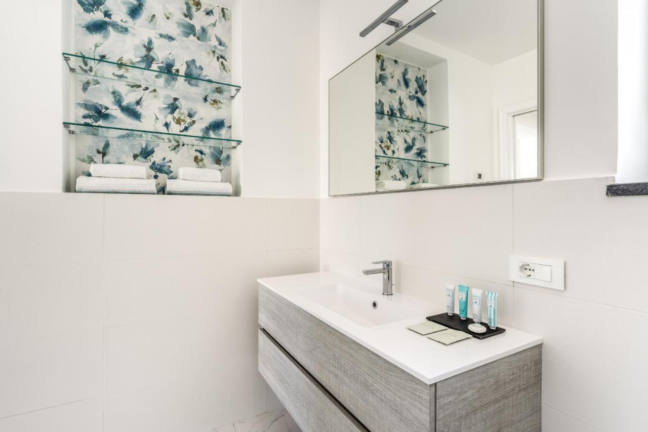 Villa Rusinella Minimalist Retreat With Sea Views 马萨鲁布朗斯 外观 照片